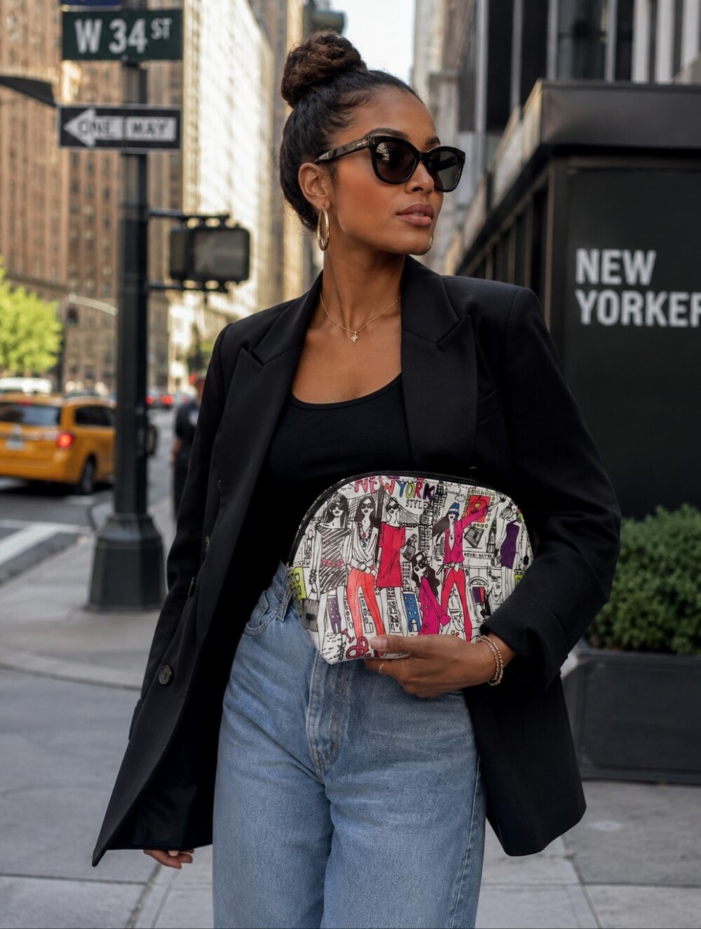 Henri Bendel New York ~Izak Zenou Illustrator "Bendel Girls" Dome Cosmetic Bag.